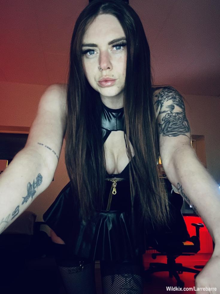 Hej, Larrebarre är jag och jag tror att ni kanske känner till mig ifrån andra sidor. Jag tänkte prova denna sida ett tag 😍