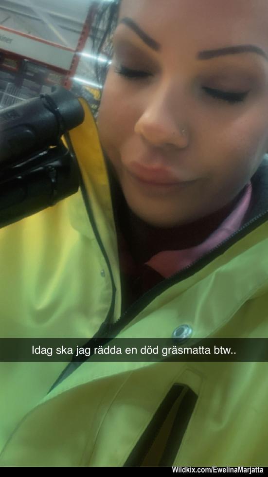 Underbart väder 😅
Jag gillar inte regn och kyla.. men värmen är enklare att hantera när man håller igång.

Igår avslutade jag ett jobb som tog nästan 4 veckor ink helger.
Nu bli det ett helt nytt ställe idag. Det är bara att gå loss..